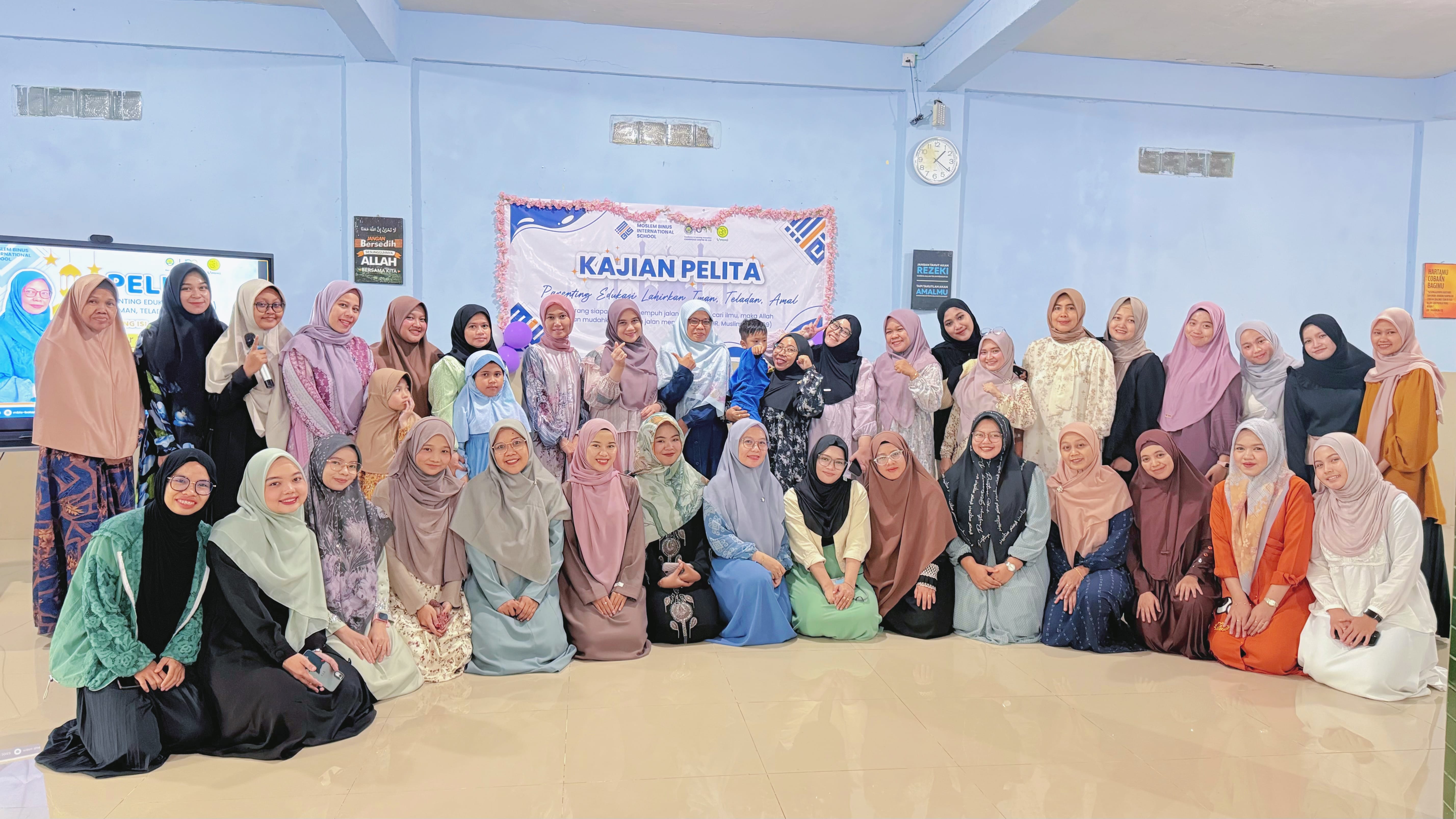 Pelita Parenting: Islamic Parenting in the Digital Era at M-BIS